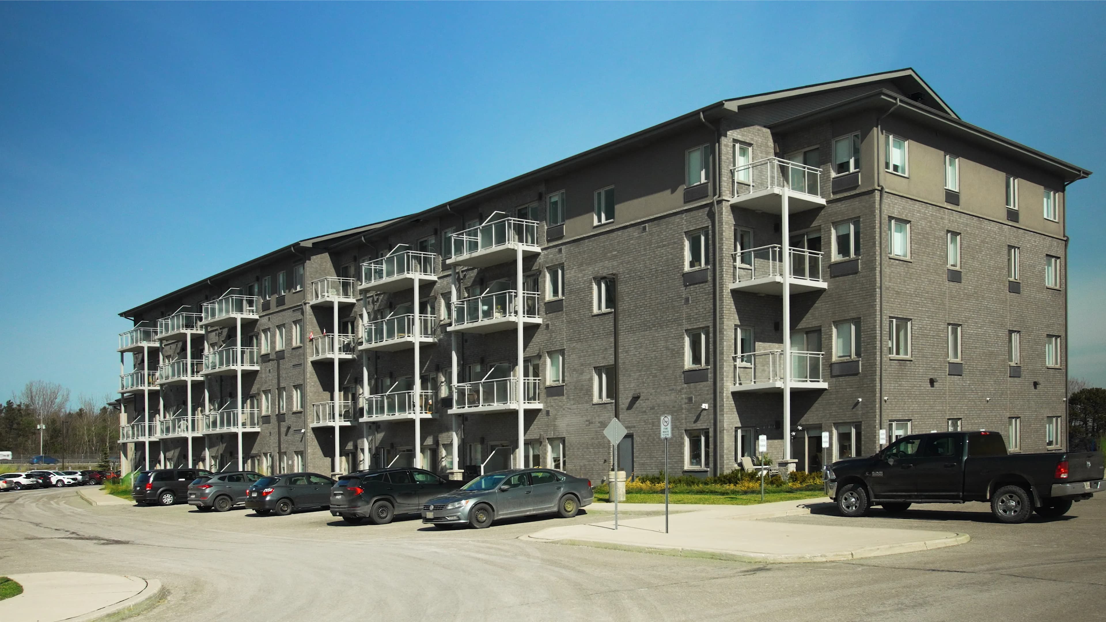 SUNDIAL LAKEVIEW RETIREMENT RESIDENCE