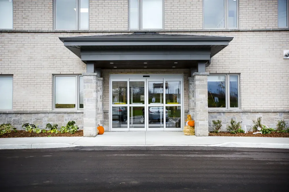 SUNDIAL LAKEVIEW RETIREMENT RESIDENCE gallery 2
